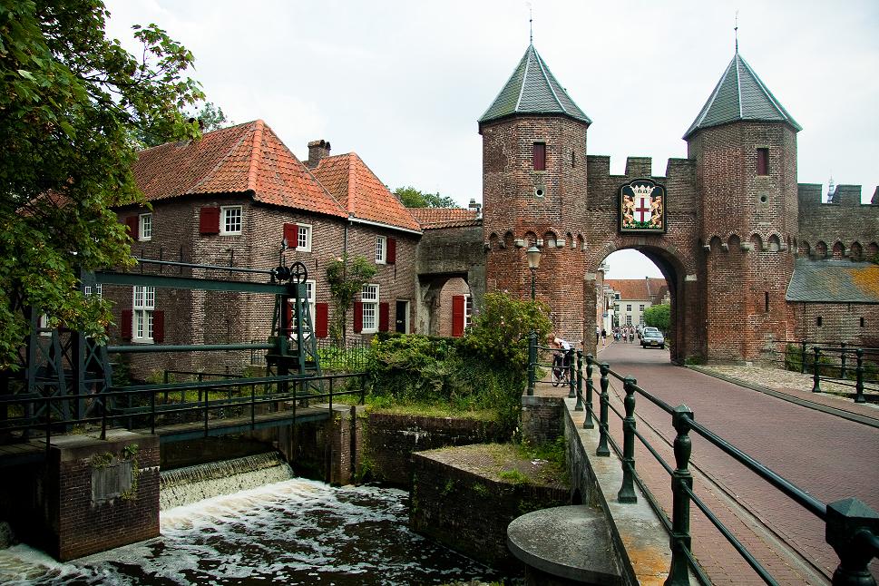 AMERSFOORT KOPPELPOORT ARNHEM ARNHEIM RHINE CRUISES CRUCEROS RHIN HOLANDA CRUCEROS PAISES BAJOS CRUCEROS RHIN
